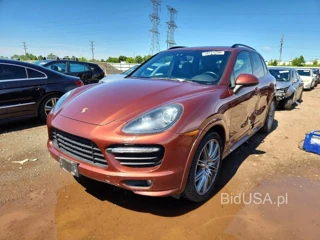 PORSCHE CAYENNE GTS