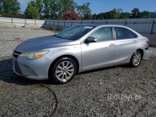 TOYOTA CAMRY HYBRID XLE