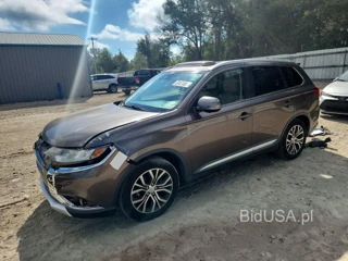 MITSUBISHI OUTLANDER SE