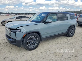RIVIAN R1S ADVENTURE