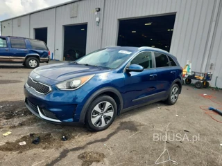 KIA NIRO LX