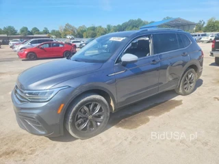 VOLKSWAGEN TIGUAN SE