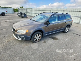 VOLVO XC70 3.2