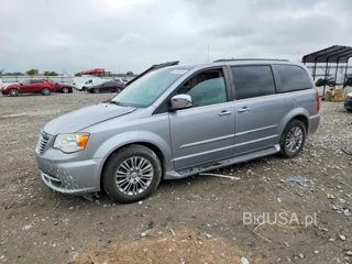 CHRYSLER TOWN AND COUNTRY