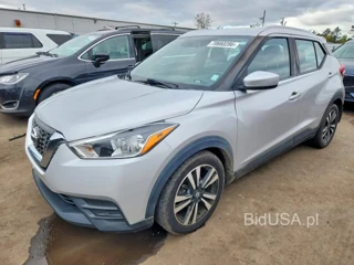 NISSAN KICKS SV