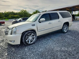 CADILLAC ESCALADE ESV PLATINUM