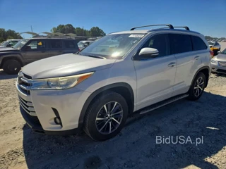 TOYOTA HIGHLANDER XLE