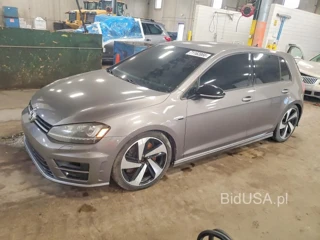 VOLKSWAGEN GOLF R