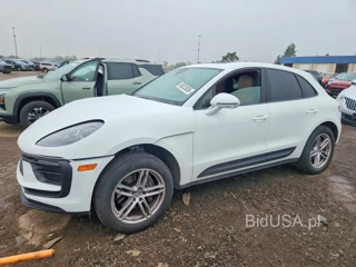 PORSCHE MACAN BASE