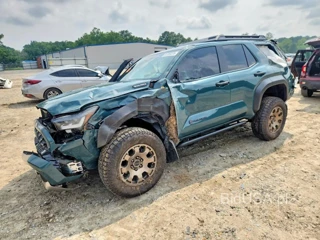 TOYOTA 4RUNNER TRAILHUNTER HV