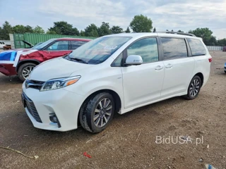 TOYOTA SIENNA LIMITED PREMIUM 7-PASSENGER