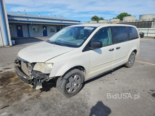 CHRYSLER TOWN & COUNTRY LX