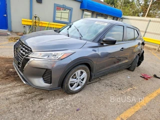 NISSAN KICKS S