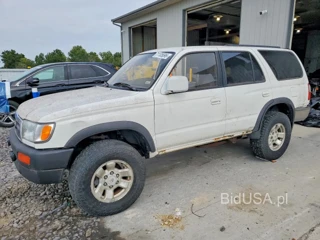 TOYOTA 4RUNNER SR5