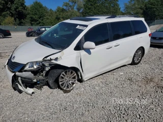 TOYOTA SIENNA XLE 8-PASSENGER