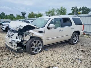 CADILLAC ESCALADE PREMIUM