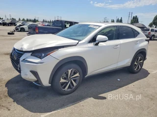LEXUS NX 300H BASE