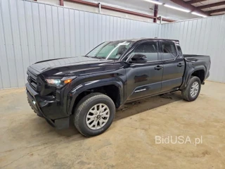 TOYOTA TACOMA SR5