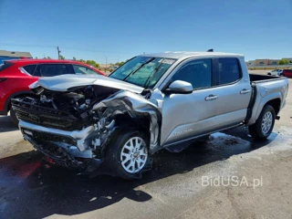 TOYOTA TACOMA SR5