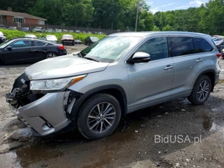 TOYOTA HIGHLANDER XLE
