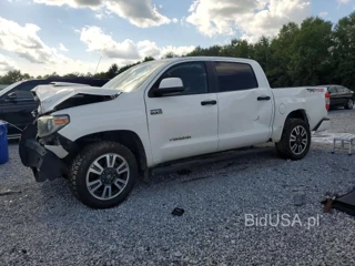 TOYOTA TUNDRA CREWMAX SR5