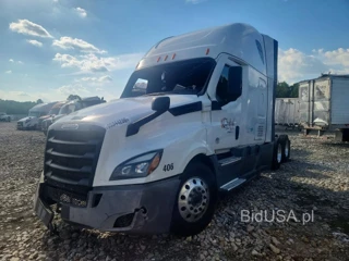 FREIGHTLINER CASCADIA 126 SLEEPER CAB"
