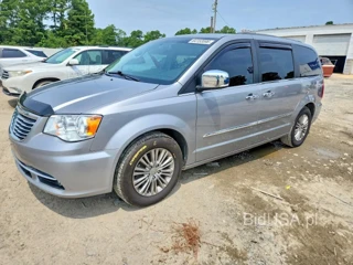 CHRYSLER TOWN & COUNTRY TOURING L