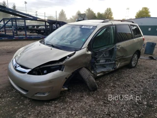 TOYOTA SIENNA XLE LIMITED