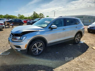 VOLKSWAGEN TIGUAN SE