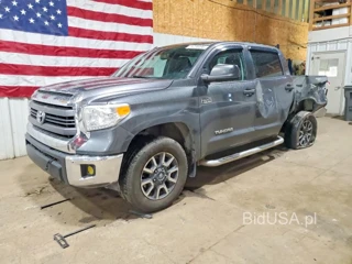 TOYOTA TUNDRA CREWMAX SR5
