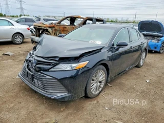 TOYOTA CAMRY HYBRID XLE