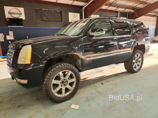 CADILLAC ESCALADE LUXURY