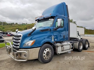 FREIGHTLINER CASCADIA 126