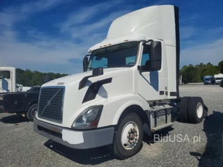 VOLVO VNL