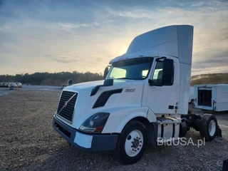 VOLVO VNL