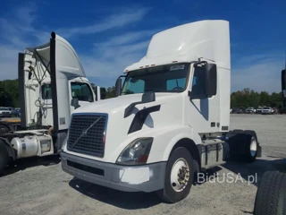 VOLVO VNL
