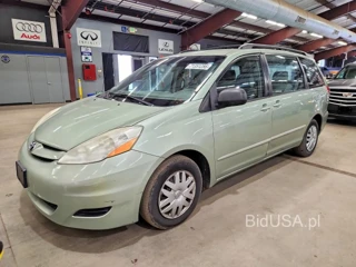 TOYOTA SIENNA CE 8-PASSENGER