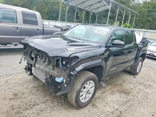 TOYOTA TACOMA SR5
