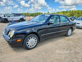 MERCEDES-BENZ E 320