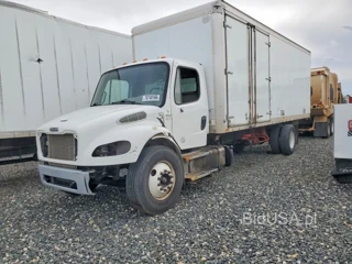 FREIGHTLINER M2