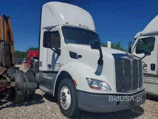 PETERBILT 579