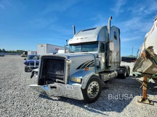 FREIGHTLINER FLD120