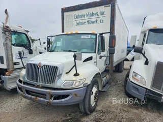 INTERNATIONAL 4300