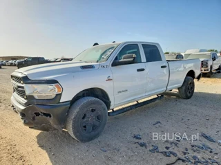 RAM 2500 TRADESMAN