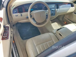 LINCOLN TOWN CAR EXECUTIVE
