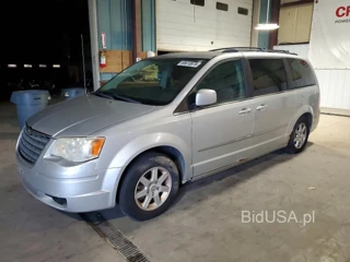 CHRYSLER TOWN & COUNTRY TOURING PLUS