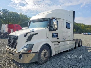 VOLVO VNL