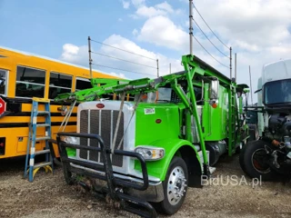 PETERBILT 389