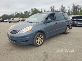 TOYOTA SIENNA L