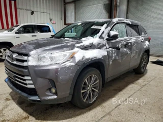 TOYOTA HIGHLANDER SE